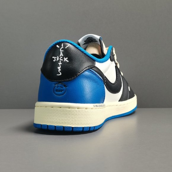 NIke shoes main image 5